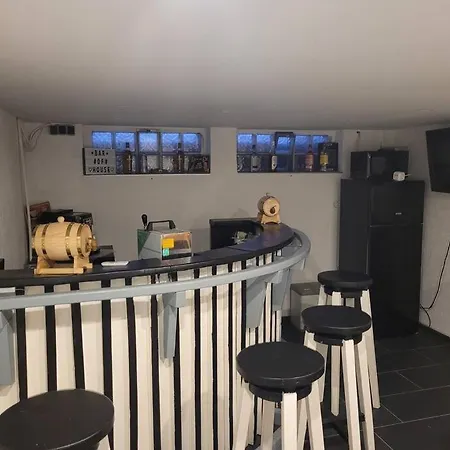 Im 2 Familien Haus Im Schonen ! Apartment *