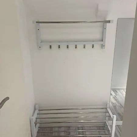 Im 2 Familien Haus Im Schonen ! Apartment *