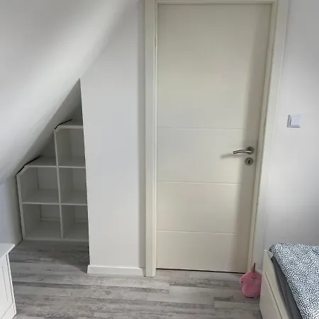 Im 2 Familien Haus Im Schonen ! Apartment