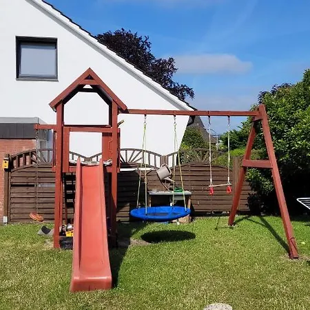 Apartment Im 2 Familien Haus Im Schonen ! *